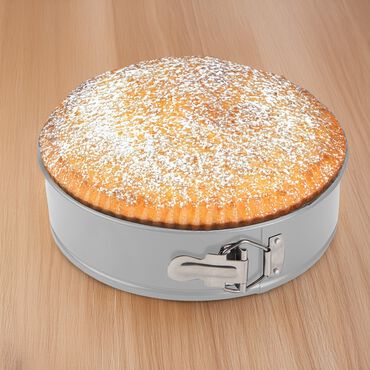 Tortownica okrągła 28 cm Vittero Carbone, ze stali węglowej, powłoka nieprzywierająca Xynflon, z obręczą