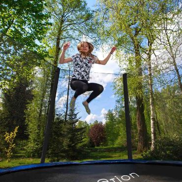 Trampolina Jumi Motion 8FT, 244 cm, z siatką zewnętrzną, niebieska