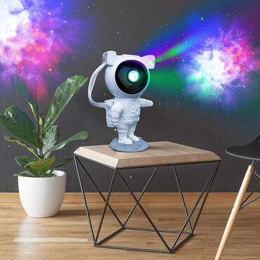 Projektor LED astronauta nebula, z pilotem